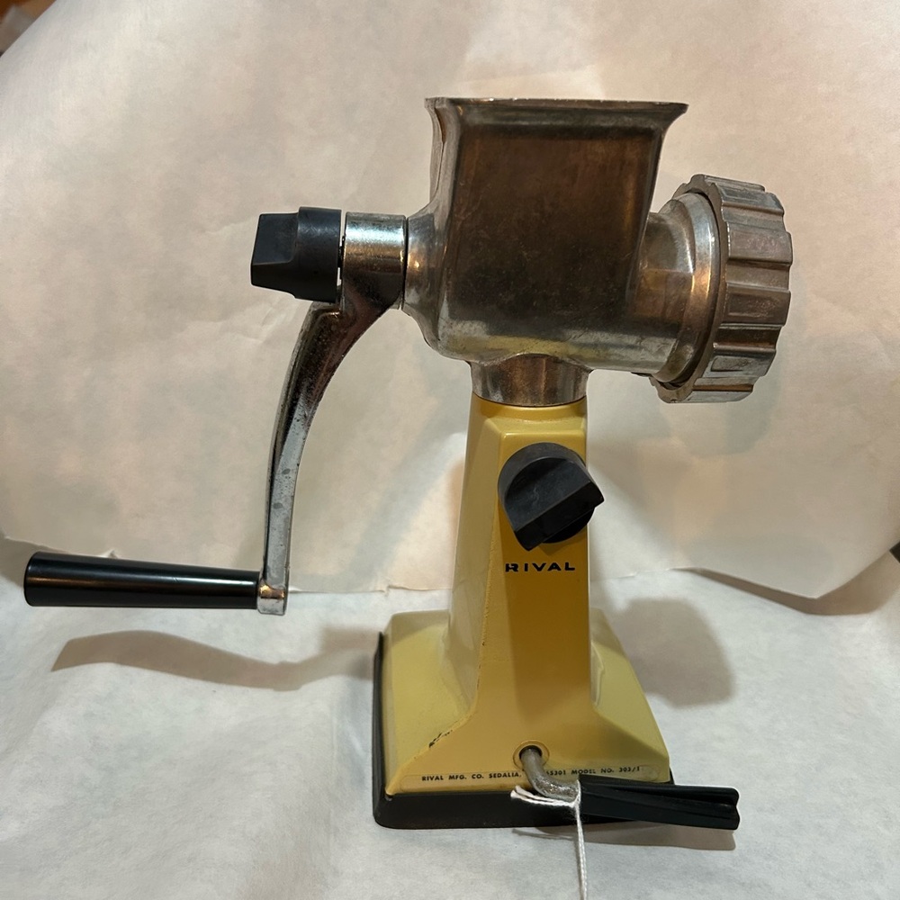 Vintage MCM Rival food grinder!